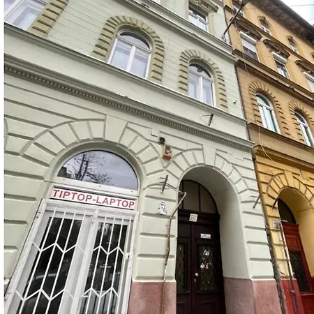 Hanna&rita In The Centre Lonyay 42a 3rd Floor In The Back Yard * بودابست